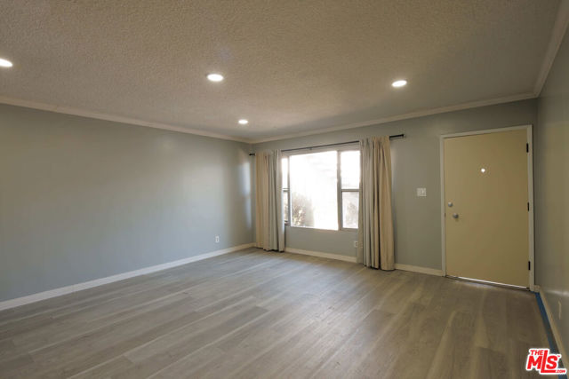4505 Santa Rosalia Drive, Los Angeles CA: https://media.crmls.org/mediaz/3e73ec08-0e3c-4856-9ad3-68bfb28cdfd5.jpg