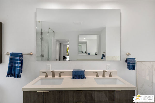 2566 S Calle Palo Fierro, Palm Springs CA: https://media.crmls.org/mediaz/3e746702-d73a-40c4-9013-695732004318.jpg