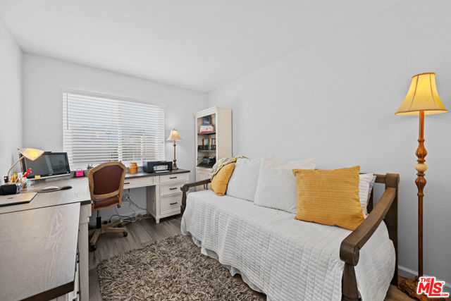 21901 Lassen Street, Chatsworth CA: https://media.crmls.org/mediaz/3e7478f4-b3b1-4d31-8a05-eb4b9c4f5fe8.jpg