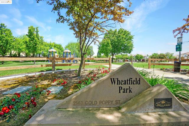 1117 Teal Ct, Brentwood CA: https://media.crmls.org/mediaz/3e75027d-b6c1-45f4-9f04-b497ce3a82f9.jpg