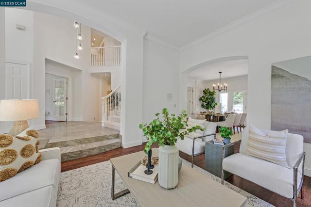 4253 Golden Oak Ct, Danville CA: https://media.crmls.org/mediaz/3e751389-1b74-47a7-8425-4c1c41c2fc8c.jpg