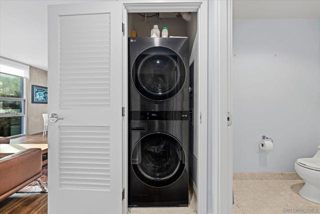 321 10Th Ave, San Diego CA: https://media.crmls.org/mediaz/3e763c2a-70b8-458c-a4cc-2077a37f6084.jpg