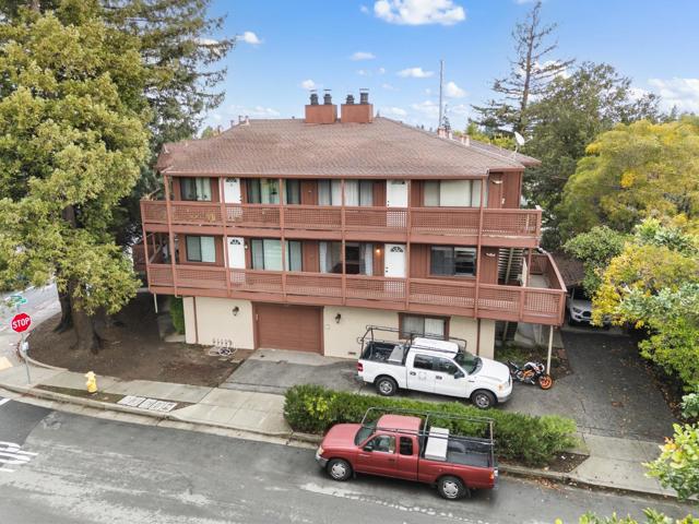 1227 Woodside Road, Redwood City CA: https://media.crmls.org/mediaz/3e764e26-ea9b-432d-9663-8262a23f7dec.jpg