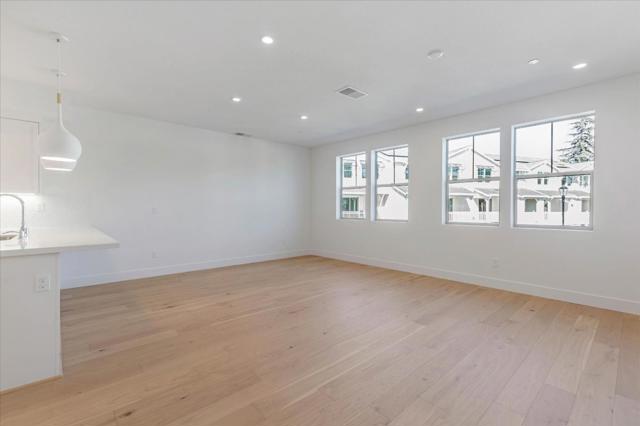 212 Oak Circle, Walnut Creek CA: https://media.crmls.org/mediaz/3e76d261-5d3f-4157-af7a-df7504538e55.jpg