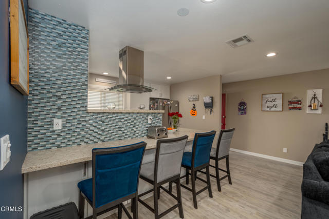 Detail Gallery Image 3 of 16 For 2201 Camilar Dr, Camarillo,  CA 93010 - 2 Beds | 2 Baths