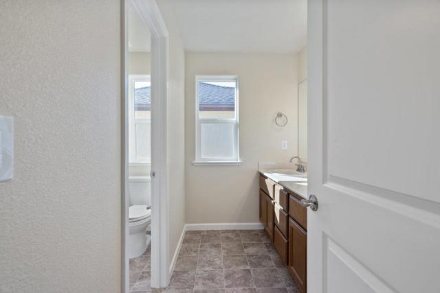 772 Livingston Avenue, King City CA: https://media.crmls.org/mediaz/3e77b0f2-fc5f-4acf-aa0d-00fafe0d4732.jpg