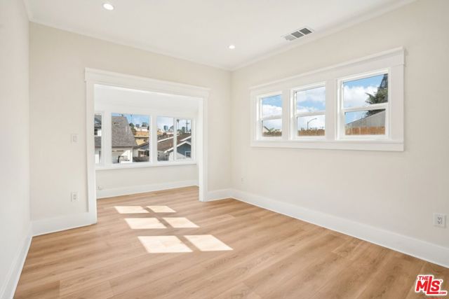 247 S Benton Way, Los Angeles CA: https://media.crmls.org/mediaz/3e78a486-84eb-4bf9-b62b-7642106335d8.jpg