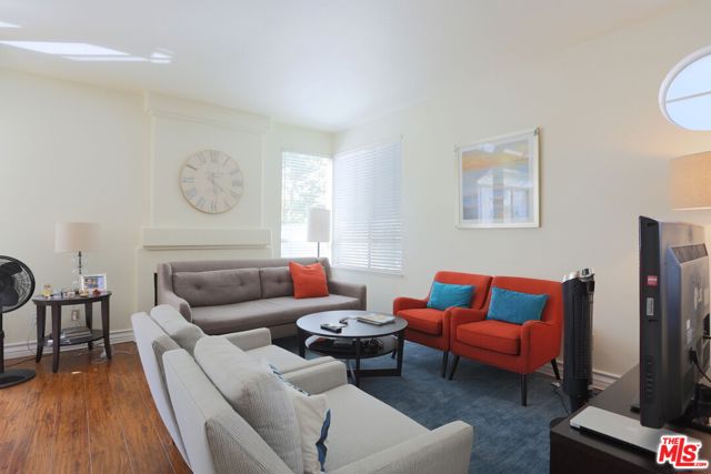 27 Comiso, Irvine CA: https://media.crmls.org/mediaz/3e78c2e0-c0c3-4b96-961f-1ba20f0f5c50.jpg
