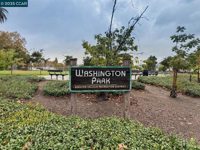 939 Ohio St, Vallejo CA: https://media.crmls.org/mediaz/3e78f048-de0d-416f-b3b7-5733ecbc45fd.jpg