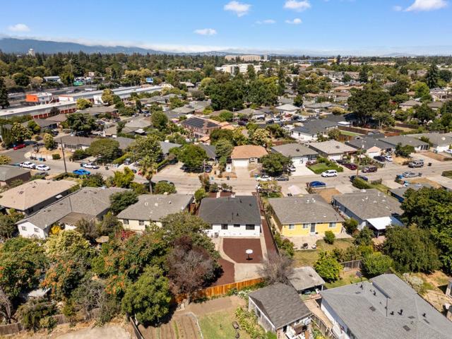 120 Abelia Way, East Palo Alto CA: https://media.crmls.org/mediaz/3e793a75-69ec-4668-be19-9ab5e3b3e70f.jpg