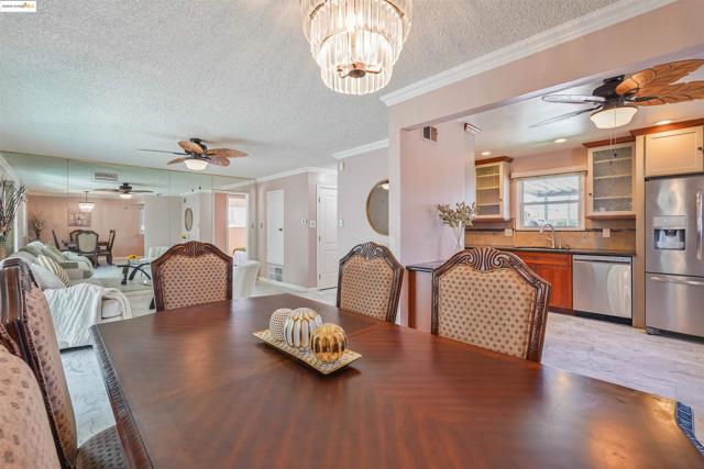 836 Stella St, Vallejo CA: https://media.crmls.org/mediaz/3e799a79-ad95-4239-ab67-2a2a592fb269.jpg