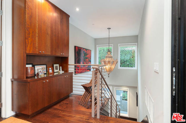 8573 Appian Way, Los Angeles CA: https://media.crmls.org/mediaz/3e7a0531-63d0-4e20-be36-c7d7f478629a.jpg