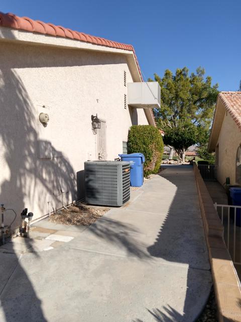 Image 23 of 50 For 8796 Clubhouse Boulevard