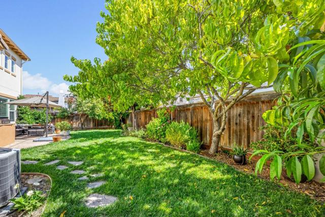7632 Braid Court, Gilroy CA: https://media.crmls.org/mediaz/3e7bc2a6-0c38-4030-b4ae-521207623dd5.jpg
