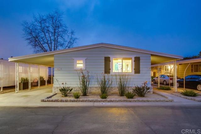 276 N El Camino Real, Oceanside CA: https://media.crmls.org/mediaz/3e7bc483-7eba-4f6b-a866-85e00fe5da3c.jpg