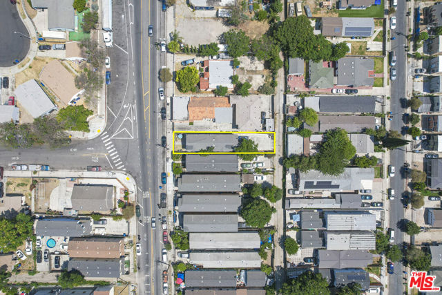 10376 Wilmington Avenue, Los Angeles CA: https://media.crmls.org/mediaz/3e7d43f6-af03-473e-93b3-96523885438d.jpg