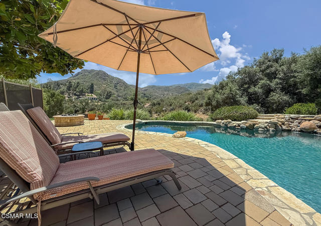 2317 Sierra Creek Road, Agoura Hills CA: https://media.crmls.org/mediaz/3e7da65a-a435-42d5-b8ec-6613c529adc2.jpg