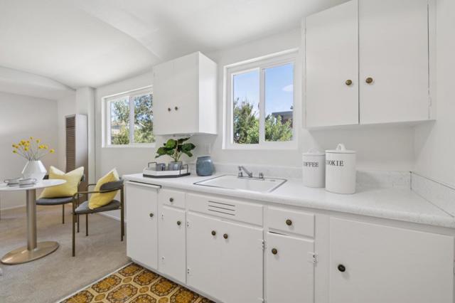 1050 Boranda Avenue, Mountain View CA: https://media.crmls.org/mediaz/3e7dcd88-f64d-4d1e-88c2-cdb150731dbb.jpg