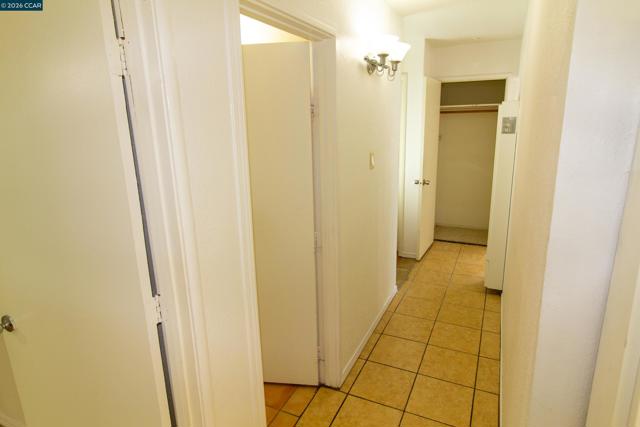 2929 Alta Mira Dr, Richmond CA: https://media.crmls.org/mediaz/3e7e2c06-e517-4edc-8185-206e5a236b57.jpg