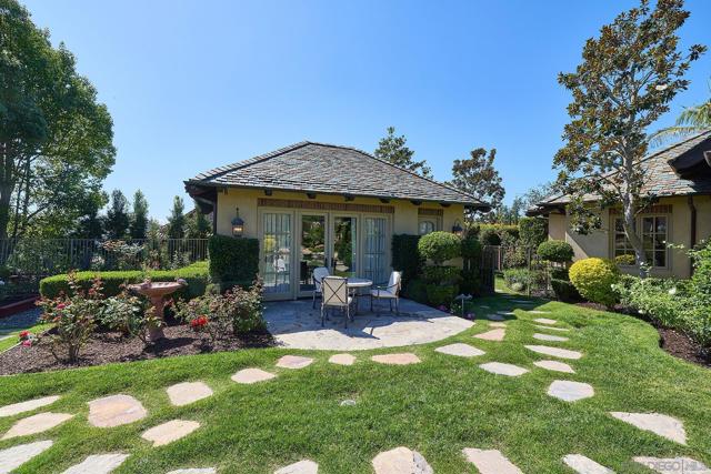 14155 Biscayne Pl, Poway CA: https://media.crmls.org/mediaz/3e7e864d-136c-4131-83d8-9da3c81c0d90.jpg