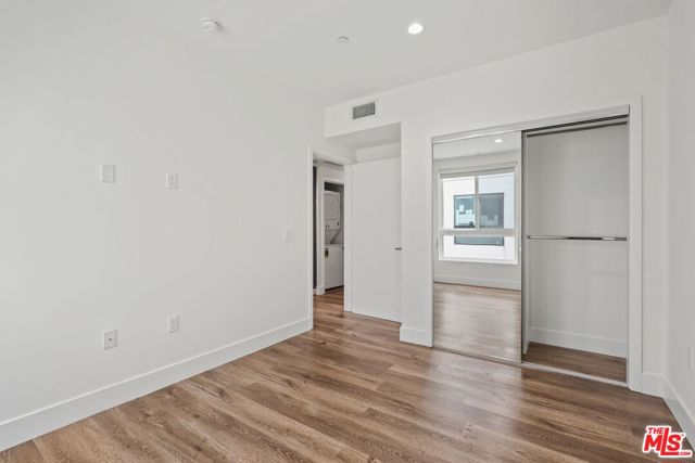 429 N Hayworth Avenue, Los Angeles CA: https://media.crmls.org/mediaz/3e7eed7f-449f-4ced-9283-3f88540494f8.jpg