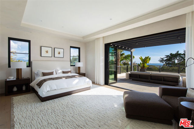 1437 S Jameson Lane, Montecito CA: https://media.crmls.org/mediaz/3e8080c9-44f6-4ced-97ac-24b988d5ed97.jpg