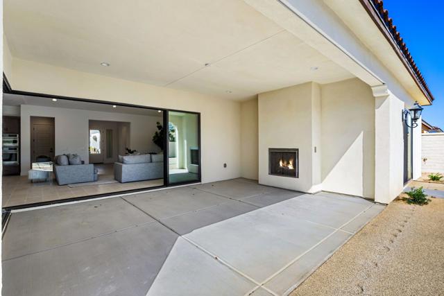 57540 Cherrywood Place, La Quinta CA: https://media.crmls.org/mediaz/3e81039b-3105-4499-81a9-750cd1d849ec.jpg