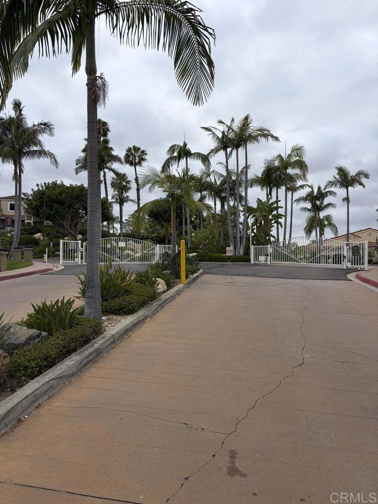 https://media.crmls.org/mediaz/3e811978-e8dd-4f20-b317-d7d6ddff0d87.jpg?preset=X-Large