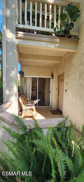 637 Indian Oak Lane, Oak Park CA: https://media.crmls.org/mediaz/3e815b45-245b-4979-a6db-508830b34066.jpg