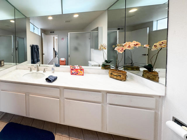76901 Kentucky Avenue, Palm Desert, CA 92211