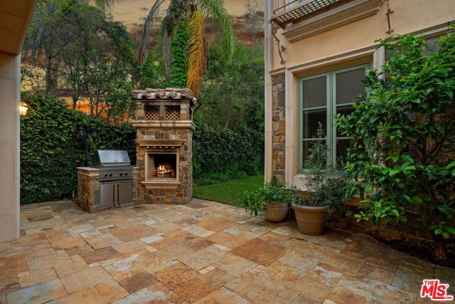 Image 37 of 38 For 919 Gretna Green Way