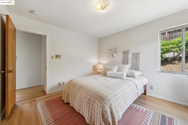 8499 Aster Ave, Oakland CA: https://media.crmls.org/mediaz/3e82ba4c-97bc-49be-ad18-017f49ae4553.jpg