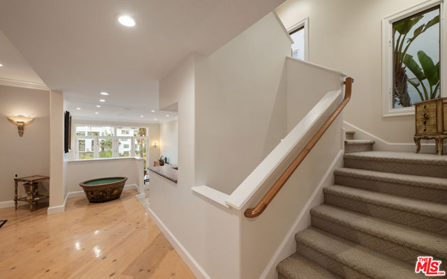 5105 Via Donte, Marina del Rey CA: https://media.crmls.org/mediaz/3e835139-bb40-4a49-b081-0ca8f4ea046d.jpg