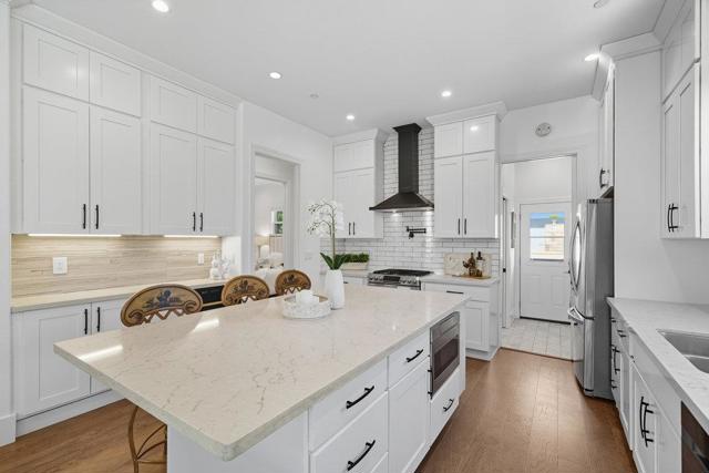 320 N Ellsworth Avenue, San Mateo CA: https://media.crmls.org/mediaz/3e83cc47-39c5-4886-b4a3-707d922fc41b.jpg