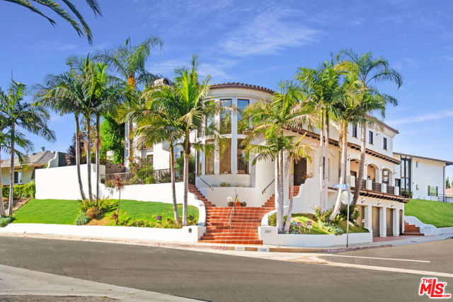 3501 Caribeth Drive, Encino CA: https://media.crmls.org/mediaz/3e848e95-74f9-4feb-a0ce-03364d8eac31.jpg