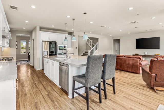 Detail Gallery Image 8 of 52 For 2880 Livery Pl, Escondido,  CA 92029 - 5 Beds | 4 Baths