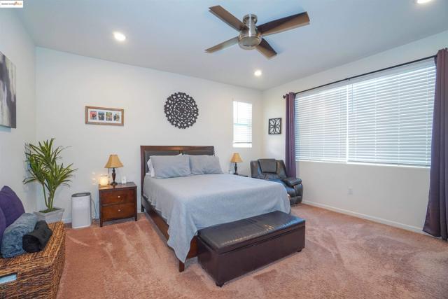 298 McClelland Way, Oakley CA: https://media.crmls.org/mediaz/3e84cbbe-e0a9-4acc-ab56-18f91377dbcf.jpg