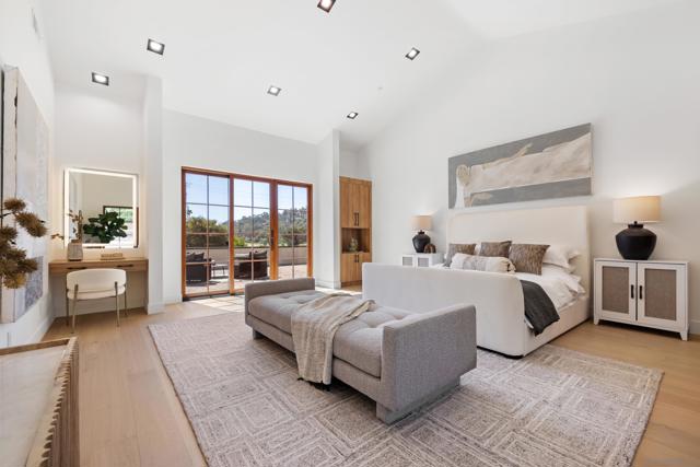 5758 60 Las Palomas, Rancho Santa Fe CA: https://media.crmls.org/mediaz/3e84d67b-962c-4da4-9c1c-53a3b507274d.jpg