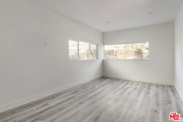 3210 1/2 Verdugo Road, Los Angeles CA: https://media.crmls.org/mediaz/3e8531d1-ded4-45db-b6d7-1805aa68a1be.jpg