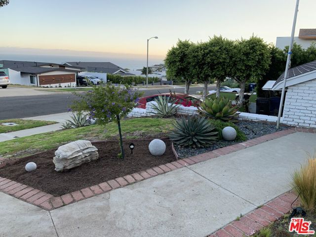 Drew Fenton | 18151 Kingsport Drive Malibu CA | MLS: 7358785
