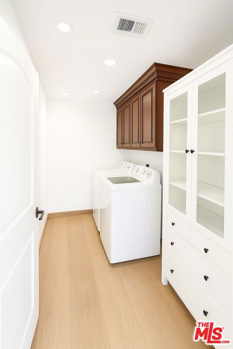 1146 HACIENDA Place, West Hollywood CA: https://media.crmls.org/mediaz/3e85a466-e3c0-46b5-894e-f66d1ac749cc.jpg