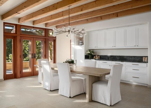 2665 Idle Hour Lane, La Jolla CA: https://media.crmls.org/mediaz/3e867328-902d-4d84-978c-815fa875f3a5.jpg