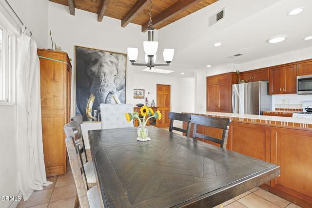 400 Alosta Drive, Camarillo CA: https://media.crmls.org/mediaz/3e87172c-af96-49f4-a692-e7092445b912.jpg