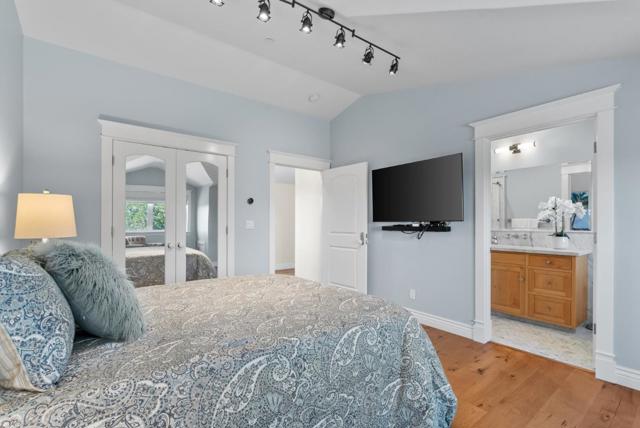 40 S Circle Drive, Santa Cruz CA: https://media.crmls.org/mediaz/3e8738f9-76c6-46da-afa5-1012e0ab23ed.jpg