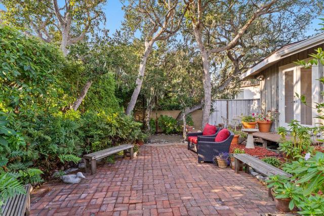 176 Sonoma Lane, Carmel CA: https://media.crmls.org/mediaz/3e874f38-f29a-49d3-ab59-e991bc993ba9.jpg