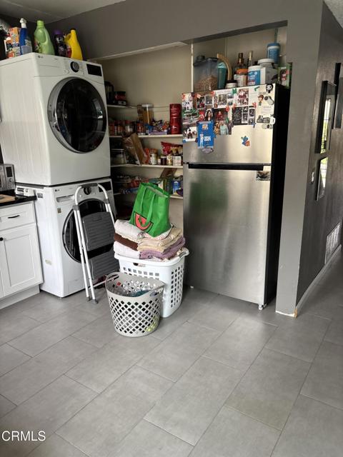 Detail Gallery Image 5 of 14 For 1431 Casa San Carlos Ln #B,  Oxnard,  CA 93033 - 2 Beds | 1/1 Baths