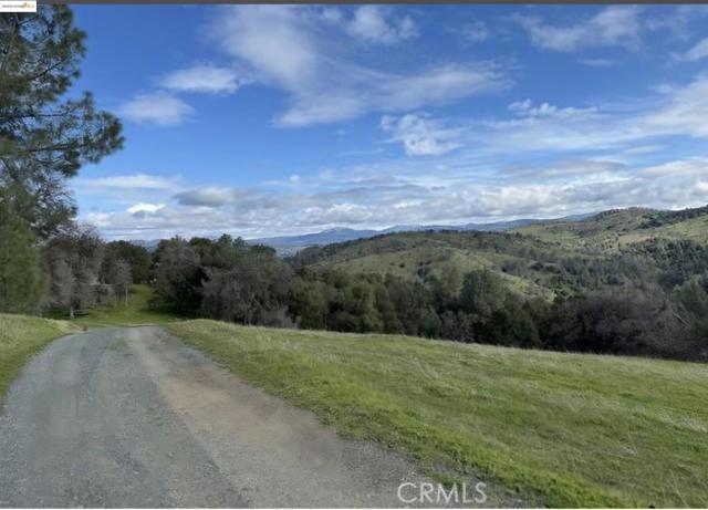 16551 Wards Ferry Rd, Sonora CA: https://media.crmls.org/mediaz/3e8a6a73-3290-44bd-aef5-e72f8946ccfb.jpg