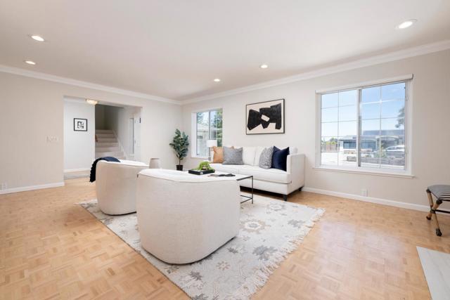 2721 Comstock Circle, Belmont CA: https://media.crmls.org/mediaz/3e8aee63-2672-46df-b2ba-92bce539d36a.jpg