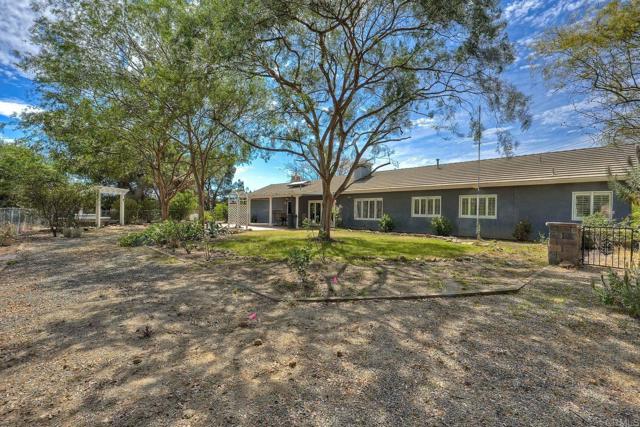 31503 Stardust Lane, Valley Center CA: https://media.crmls.org/mediaz/3e8b848f-76df-4f1c-9da2-379f56df90a1.jpg