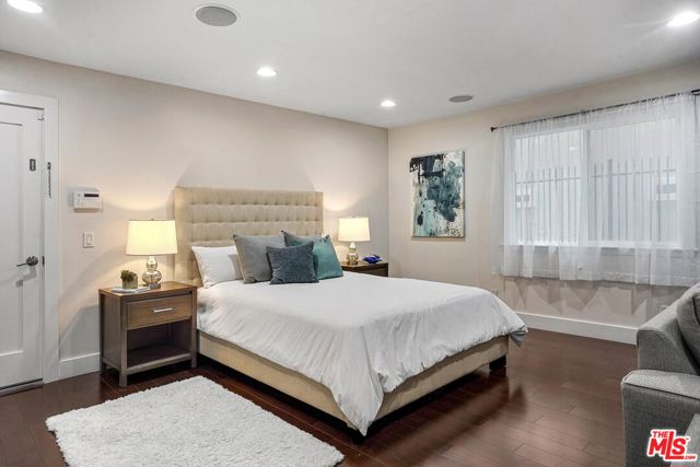 3 Bed Home for Sale in Los Angeles, California